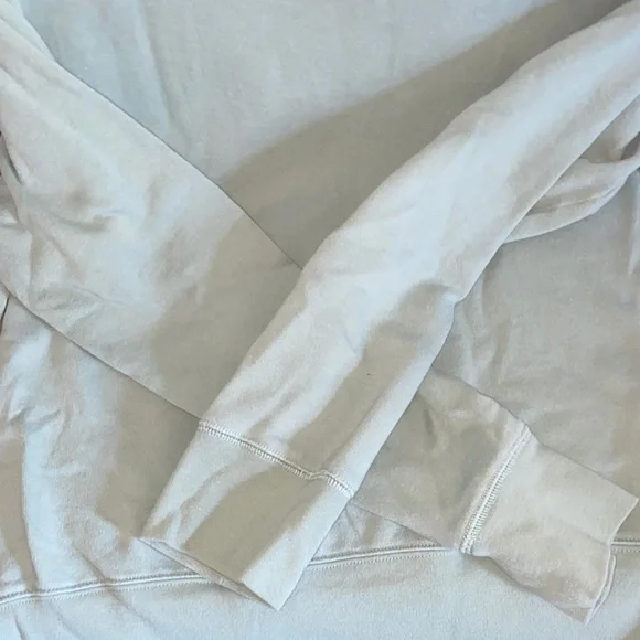 Athletic Works Boy’s Mint Green Crew Neck Sweater - Picture 4 of 4